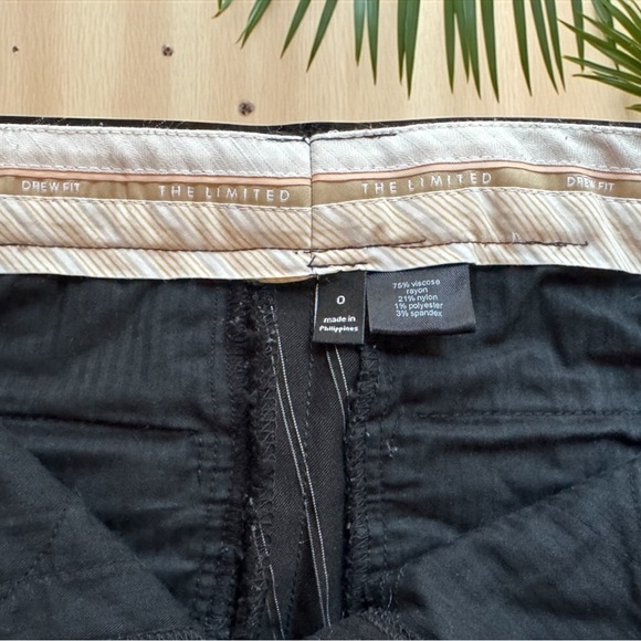 THE LIMITED Drew Fit Black Pinstripe Dress Pants – Size 0 – Classic Workwear - Picture 7 of 9
